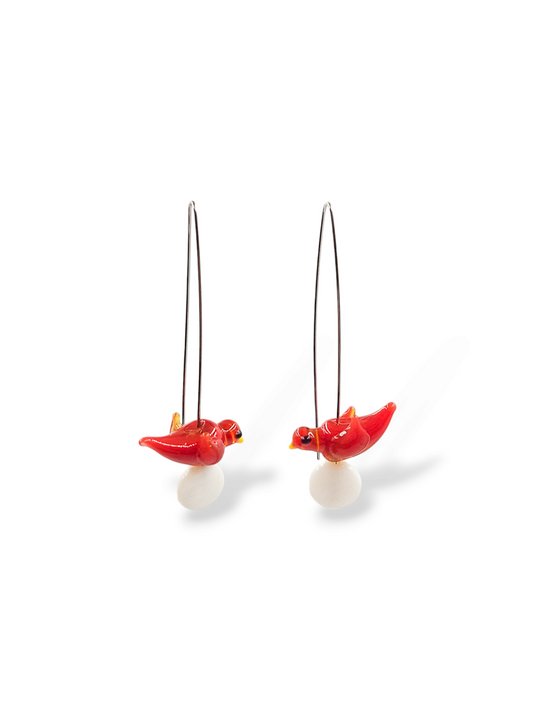 Brinco de aço inoxidavel e passarinhos e vidro vermelho.